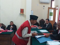 Guru Ekskul yang Divonis Kebiri Kimia dan 12 Tahun Penjara Tak Banding
