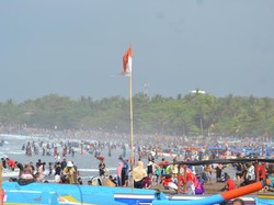 Sambut Pesta Tahun Baru, Penataan Pantai Pangandaran Digenjot