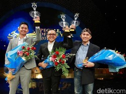 Bupati Anas Raih Government Officer of the Year