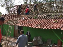 Seratusan Bangunan Rusak Diterjang Hujan dan Angin Kencang di Klaten