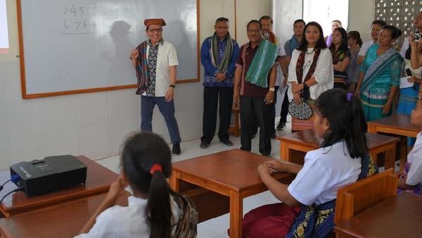 Gedung Sekola YPA-MDR Kupang Diresmikan