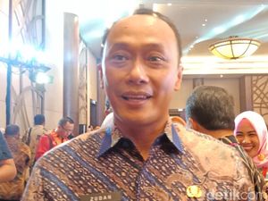 Warga Surabaya Urus Akta Kematian ke Kemendagri, Ini Kata Dirjen Dukcapil Warga Surabaya Urus Akta Kematian ke Kemendagri, Ini Kata Dirjen Dukcapil