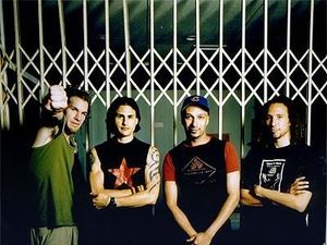 Rage Against the Machine Bubar untuk Ketiga Kalinya Rage Against the Machine Bubar untuk Ketiga Kalinya