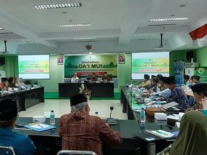 MUI: Standardisasi Bukan Pemilahan Dai Pemerintah atau Masyarakat MUI: Standardisasi Bukan Pemilahan Dai Pemerintah atau Masyarakat
