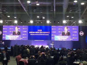 Jokowi Bahas Resesi Ekonomi di Depan Pengusaha ASEAN