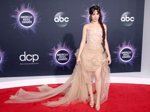 Camila Cabello Tutup Tahun dengan Kabar Dugaan Mencuri Lagu