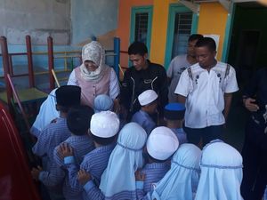 Korban-Pelaku Damai, Kasus Pelemparan Batu ke TK di Bekasi Disetop Polisi Korban-Pelaku Damai, Kasus Pelemparan Batu ke TK di Bekasi Disetop Polisi