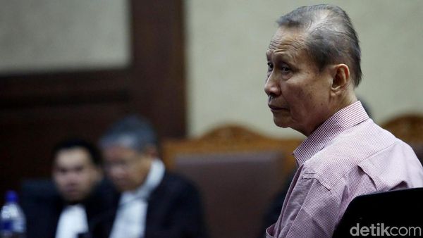 Tersangka Kasus Suap Distribusi Gula Jalani Sidang Perdana