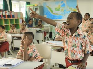 Bahagia Jadi Guru di Tanah Kelahirannya di Papua, Ini Impian Franco