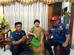 Tangan Bengkak dan Harus Operasi, 2 Gelang Nenek Ini Terpaksa Dipotong