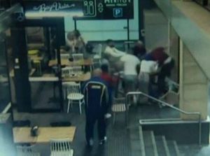 Saya Lahir dan Besar di Sydney, Wanita Hamil Berjilbab Dipukuli Lalu Diinjak