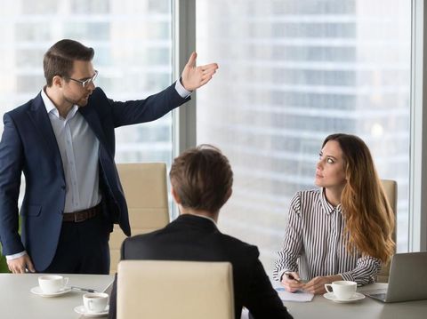 5 Cara Bijak Mengatasi Konflik dengan Atasan