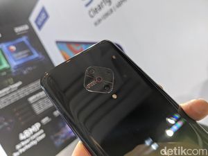 Empat Kamera dengan Desain Mewah, Berapa Harga Vivo S1 Pro? Empat Kamera dengan Desain Mewah, Berapa Harga Vivo S1 Pro?