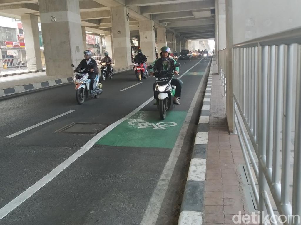 Selama Seminggu, 653 Kendaraan Ditilang Langgar Jalur Sepeda Selama Seminggu, 653 Kendaraan Ditilang Langgar Jalur Sepeda