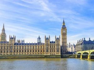 Serasa Pejabat, Kini Foodies Bisa Makan di Gedung Parlemen Inggris