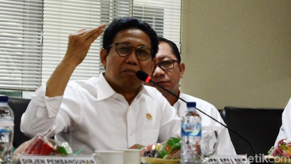 Rapat Perdana Mendes dengan DPD Rapat Perdana Mendes dengan DPD