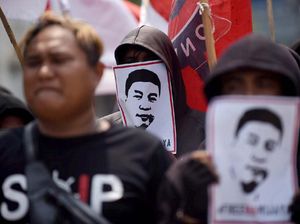 Aksi Solidaritas untuk Aktivis Pekerja Pelabuhan Aksi Solidaritas untuk Aktivis Pekerja Pelabuhan