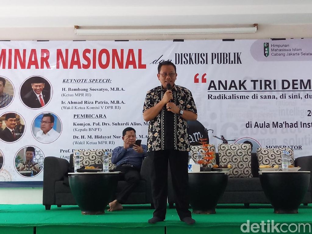 BNPT: Kriteria Radikal Itu Anti-Pancasila-NKRI-Bhinneka Tunggal Ika-UUD45 BNPT: Kriteria Radikal Itu Anti-Pancasila-NKRI-Bhinneka Tunggal Ika-UUD45