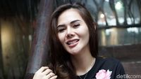 7 Potret Puy Brahmantya, Pemeran Istri yang Bucin K-Pop dalam FTV Viral