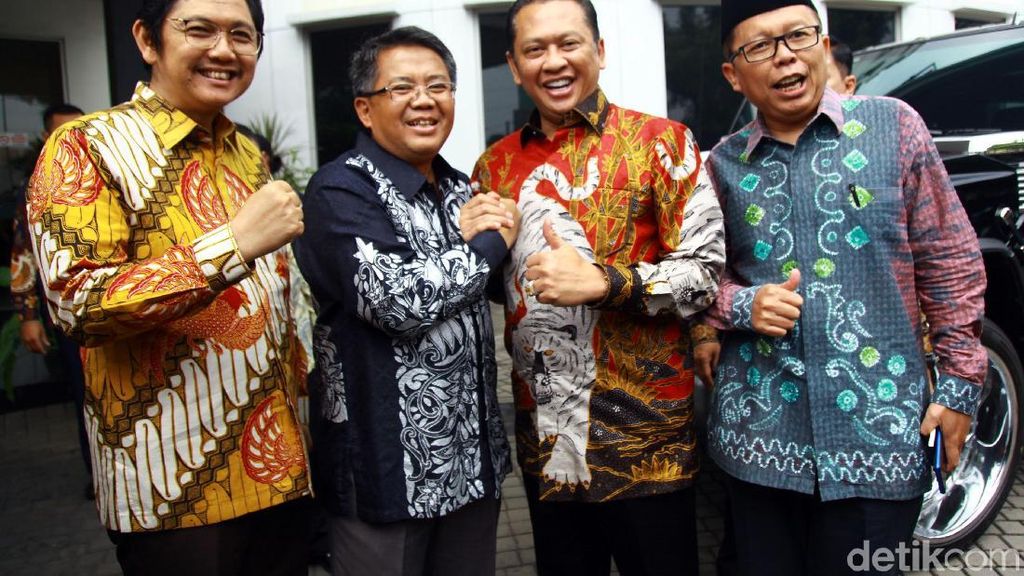 Momen Pertemuan Pimpinan MPR dengan PKS Momen Pertemuan Pimpinan MPR dengan PKS