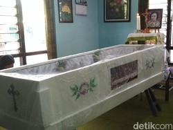 Ibunda Ketua DPRD Kota Surabaya Tutup Usia