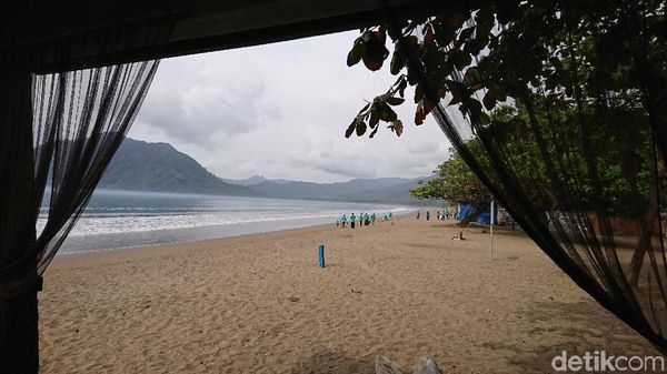 Foto: Wajah Baru Pantai Prigi Sukses Memikat Hati