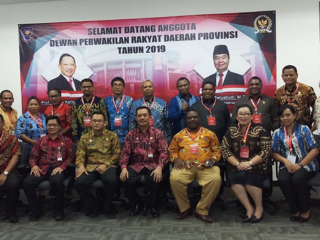 Kemendagri Ingatkan 3 Fungsi Dewan di Acara Orientasi Anggota DPRD Kemendagri Ingatkan 3 Fungsi Dewan di Acara Orientasi Anggota DPRD