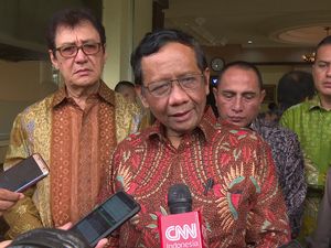 Mahfud Pastikan Pemerintah Terus Berupaya Bebaskan WNI Disandera Abu Sayyaf Mahfud Pastikan Pemerintah Terus Berupaya Bebaskan WNI Disandera Abu Sayyaf