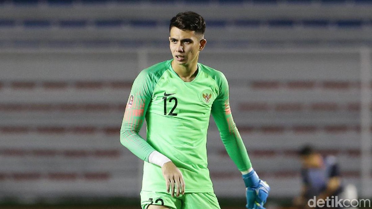 Kiper Timnas Indonesia U-22, Nadeo Argawinata, dinilai mirip penjaga gawang Chelsea, Kepa Arrizabalaga. (Foto: Grandyos Zafna Manase Mesah/detikSport)