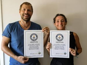 Suami Istri Pecahkan Rekor, ke 13 Situs UNESCO dalam 12 Jam