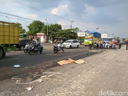 Gagal Nyalip, Emak-emak Tewas Terlindas Truk Pengangkut Pupuk