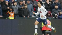 Son Heung-min juga melanjutkan performa apiknya dengan Tottenham, saat mencetak satu gol ke gawang West Ham United akhir pekan lalu. Pemain Korea Selatan itu sudah mencetak 4 gol dan 2 assist dari lima laga terakhirnya bersama Tottenham. (Foto: Frank Augstein/AP Photo)