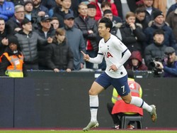 Son Heung-min juga melanjutkan performa apiknya dengan Tottenham, saat mencetak satu gol ke gawang West Ham United akhir pekan lalu. Pemain Korea Selatan itu sudah mencetak 4 gol dan 2 assist dari lima laga terakhirnya bersama Tottenham. (Foto: Frank Augstein/AP Photo)