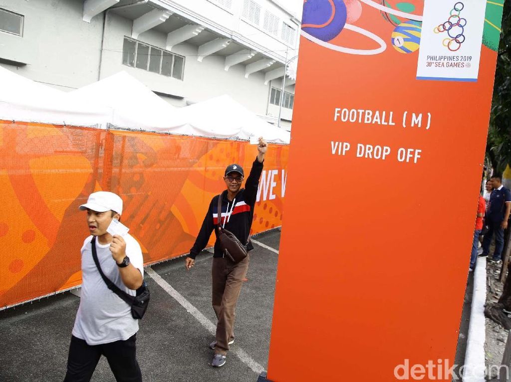 Dukungan Suporter Indonesia untuk Garuda Muda di Laga Perdana