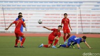 Keunggulan ini mampu dipertahankan Tim Merah Putih hingga laga usai.