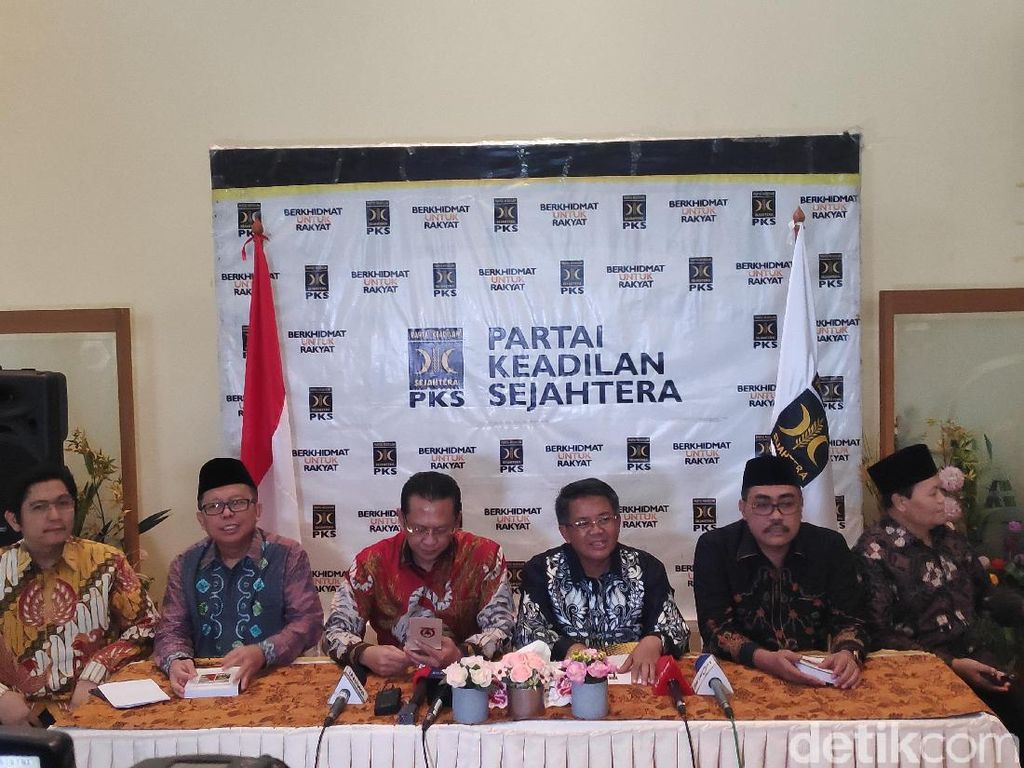 Jaga Semangat Reformasi, PKS Tolak Wacana Tambah Masa Jabatan Presiden Jaga Semangat Reformasi, PKS Tolak Wacana Tambah Masa Jabatan Presiden