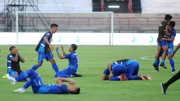 Persiraja Banda Aceh diharapkan bisa melahirkan pemain timnas Indonesia usai promosi ke Liga 1 2010. (Foto: ANTARA FOTO/Fikri Yusuf/am) Persiraja Banda Aceh diharapkan bisa melahirkan pemain timnas Indonesia usai promosi ke Liga 1 2010. (Foto: ANTARA FOTO/Fikri Yusuf/am)