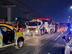 Bus Terbalik di Tol Jagorawi, Lalin Tersendat