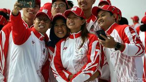 Begini Gaya Atlet SEA Games Indonesia saat Swafoto