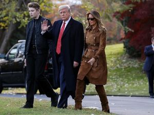 Foto: Penampilan Terbaru Melania Trump, Pakai Coat Rp 50 Juta