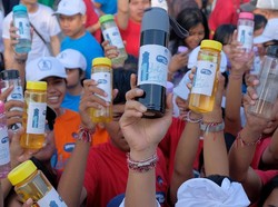 Warga Denpasar Bisa Tukarkan Botol Plastik Bekas dengan Tumbler Baru