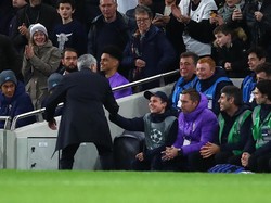 Momen Ball Boy Bantu Kemenangan Tottenham Atas Olympiakos