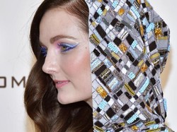 Tips Makeup Mata Saat Pakai Masker dari Makeup Artist Lady Gaga