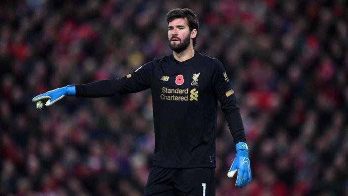 Alisson Becker berhasil merengkuh gelar Samba dOr 2019 (Foto: Laurence Griffiths/Getty Images) Alisson Becker berhasil merengkuh gelar Samba dOr 2019 (Foto: Laurence Griffiths/Getty Images)