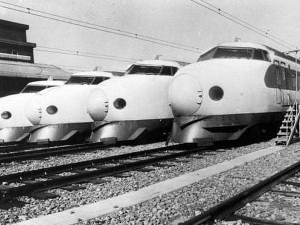 Sejarah Berjayanya Shinkansen dalam Foto