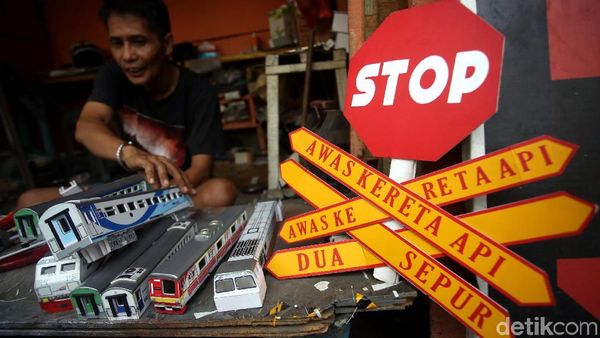 Keren! Bisnis Miniatur Kereta dari Manggarai Tembus Mancanegara