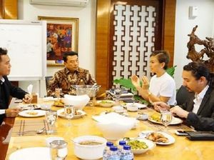 Dikritik Soal Darah Indonesia, Agnez Mo Suka Kulineran Tradisional