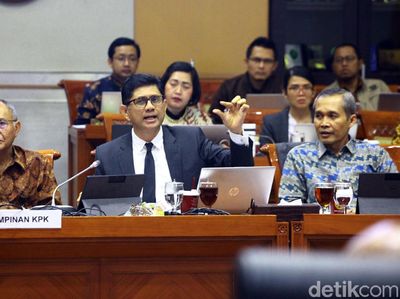 Komisi III Cecar Kasus-kasus Belum Selesai di KPK