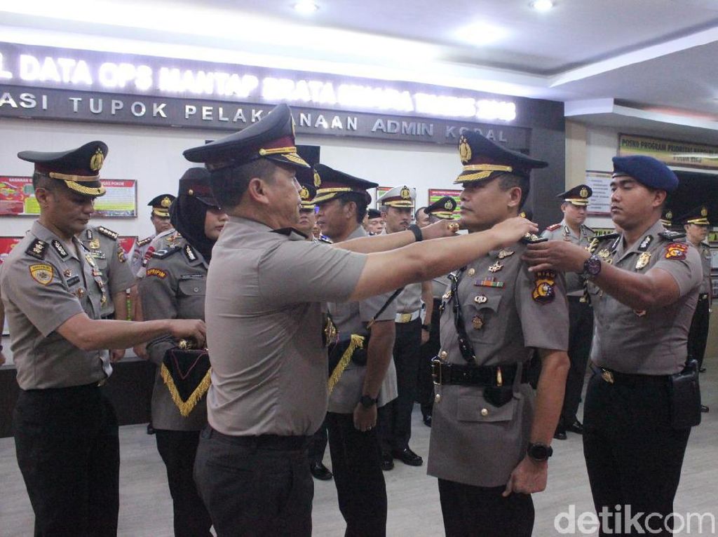 Kapolda Riau Pimpin Sertijab Kapolres Kampar Kapolda Riau Pimpin Sertijab Kapolres Kampar