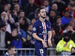 Hanya dua menit berselang, PSG menyeimbangkan permainan dalam kedudukan 2-2. Bola liar hasil umpan Juan Bernat yang dibelokkan diselesaikan Sarabia dengan tendangan voli ke sudut atas gawang Madrid. Manu Fernandez/AP Photo.